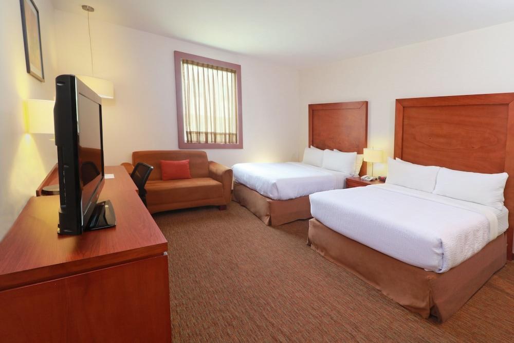 Staybridge Suites Queretaro by IHG photo 4