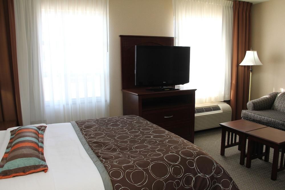 STAYBRIDGE SUITES photo 2