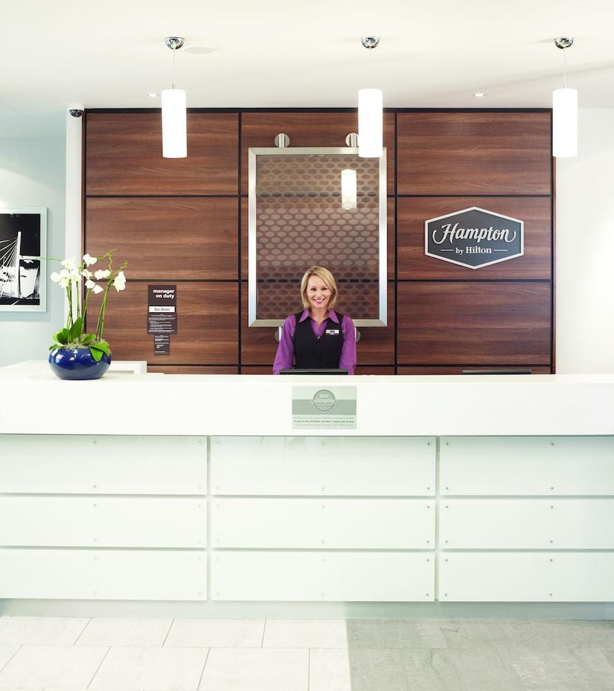 Hampton by Hilton Warsaw Airport photo 3