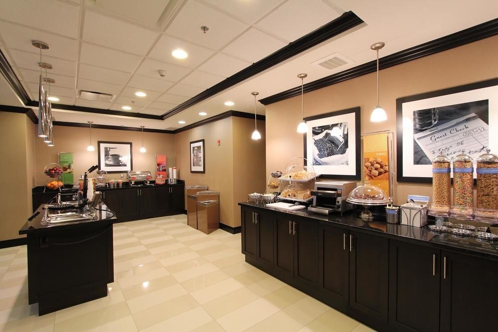 Hampton Inn & Suites by Hilton St. John's Airport photo 1