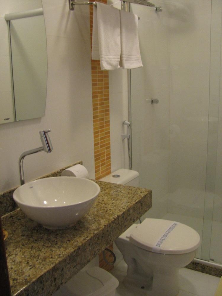 LA BRISE HOTEL photo 3