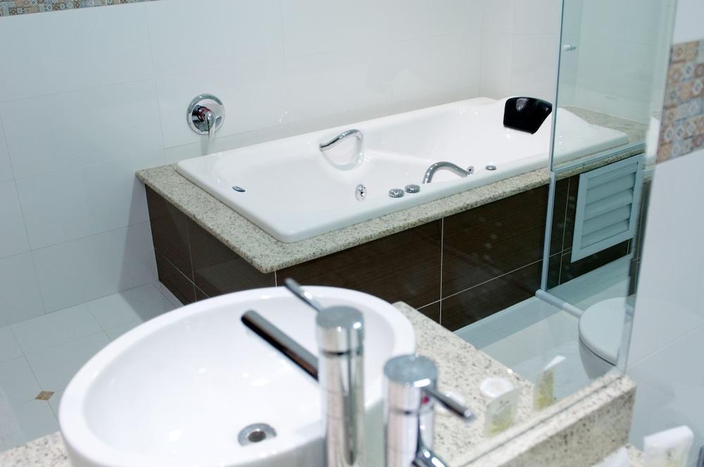 ROARI HOTEL photo 3