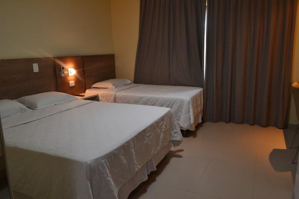 GOLDEN PLAZA HOTEL
