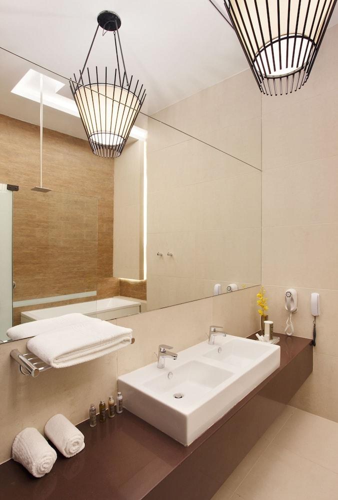 RITZ HOTEL LEBLON photo 3