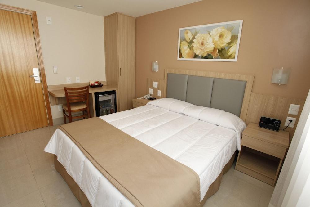 ELEGANCE HOTEL photo 2