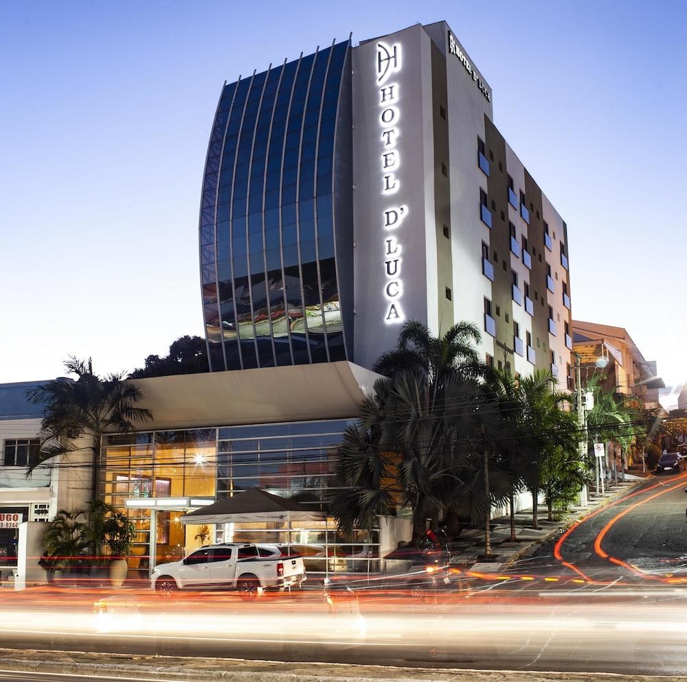 D'LUCA HOTEL