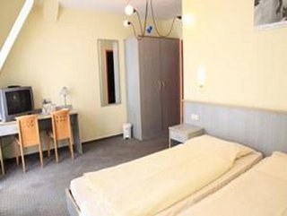 EAST SIDE HOTEL photo 3
