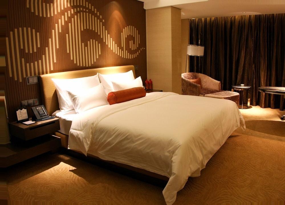 GUANGZHOU BAIYUN HOTEL photo 4