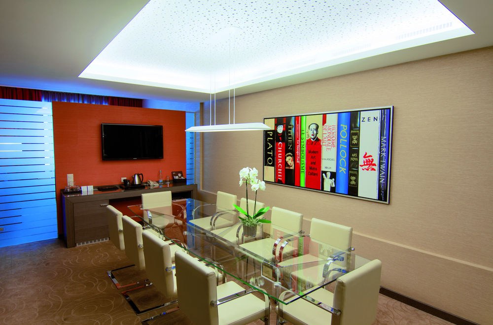 HILTON GENEVA HOTEL AND CONFERENCE CENTRE photo 1