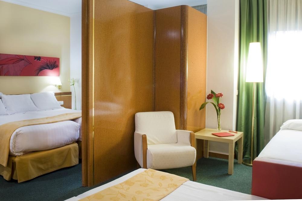 Acacia Suite photo 4