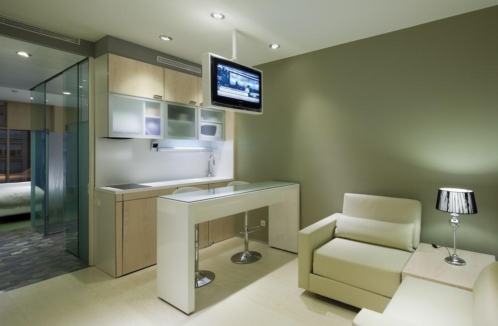 Ako Suite photo 4