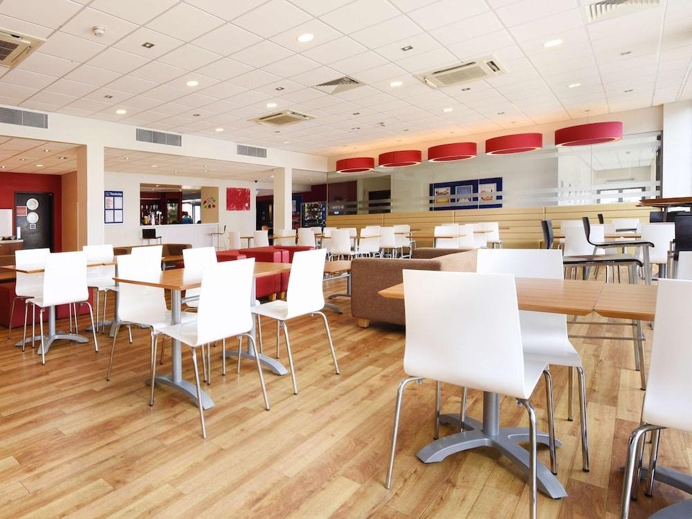 TRAVELODGE LONDON EXCEL HOTEL photo 3