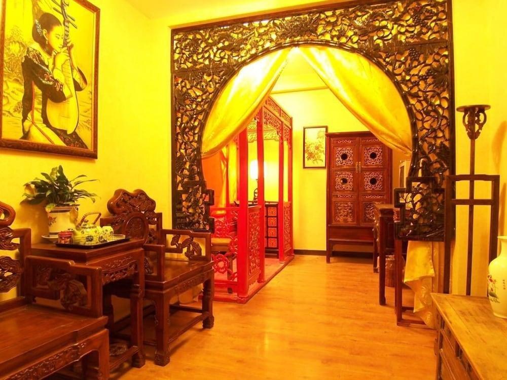 Double Happiness Beijing Courtyard Hotel photo 4