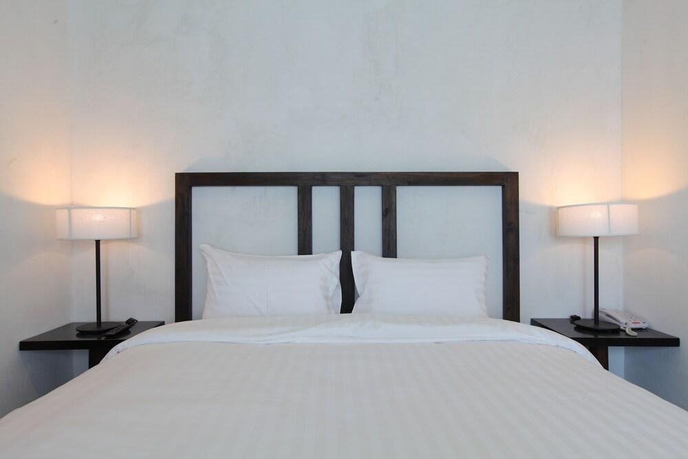 99 The Gallery Hotel photo 4