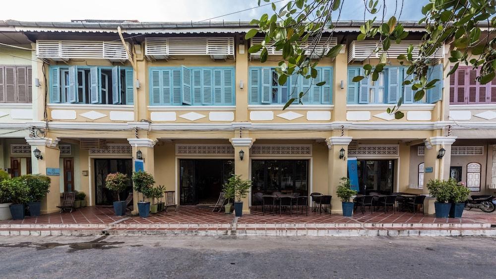 THE COLUMNS - KAMPOT photo 2