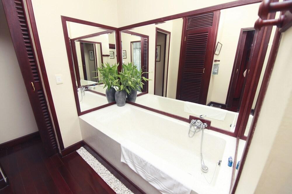 Amanjaya Pancam Suites Hotel photo 4