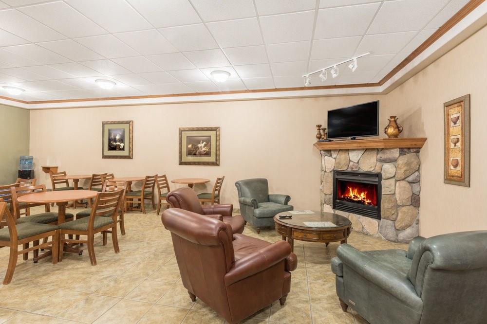 RAMADA GRANDE PRAIRIE photo 1