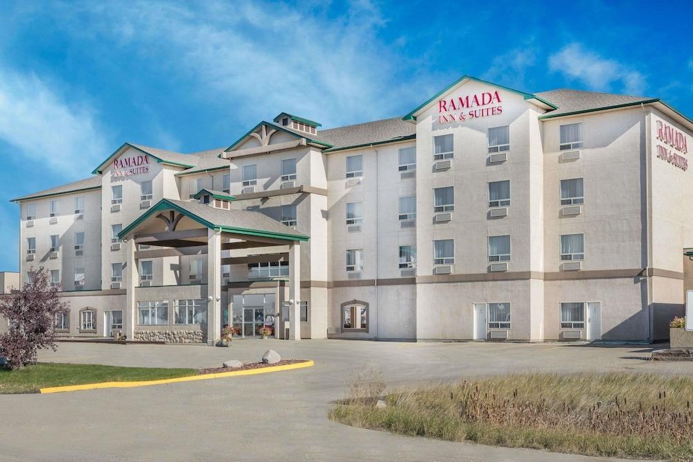 RAMADA GRANDE PRAIRIE photo 3