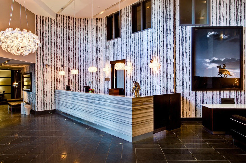 SANDMAN SIGNATURE HOTEL & SUITES EDMONTON SOUTH photo 1