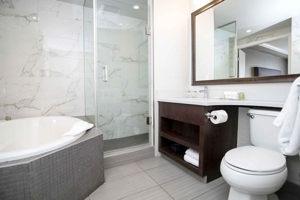 SANDMAN HOTEL CALGARY SOUTH photo 3