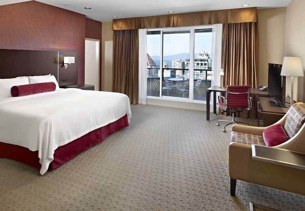 RESIDENCE INN VANCOUVER DOWNTOWN BY MARRIOTT photo 3