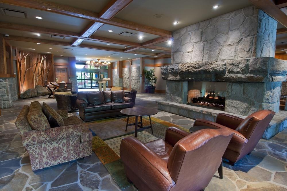 FIRST TRACKS LODGE photo 2