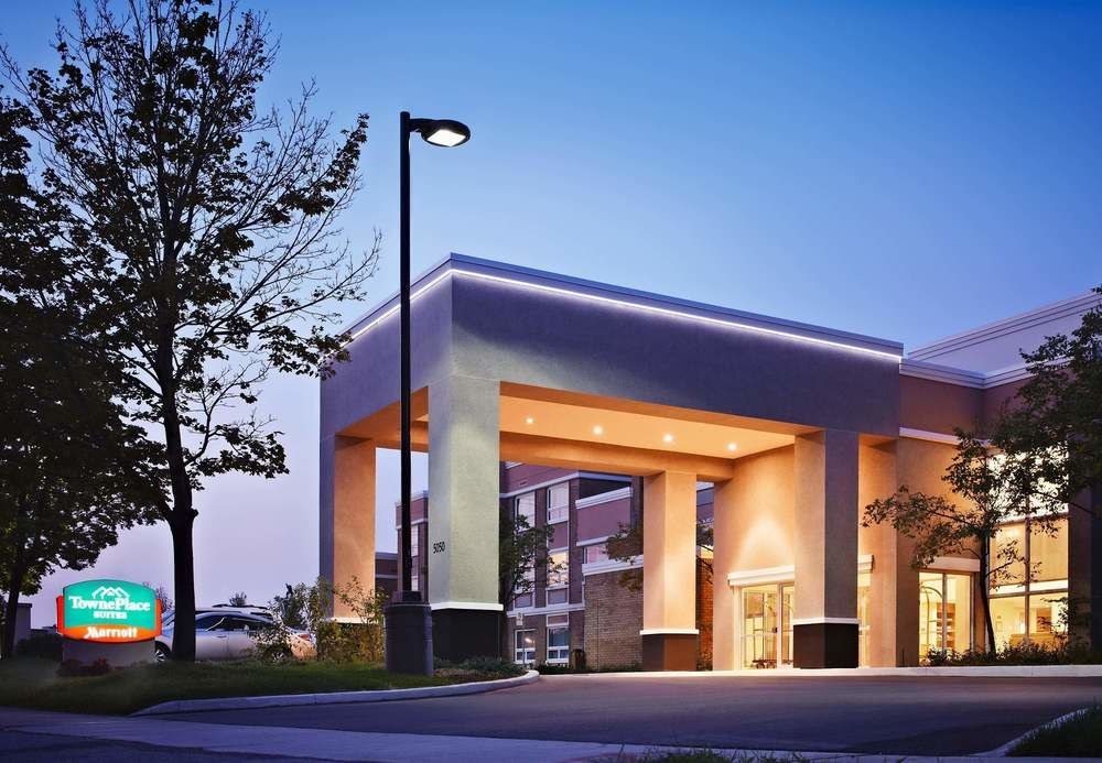 TOWNE PLACE SUITES BY MARRIOTT MISSISSAUGA AIRPORT photo 1