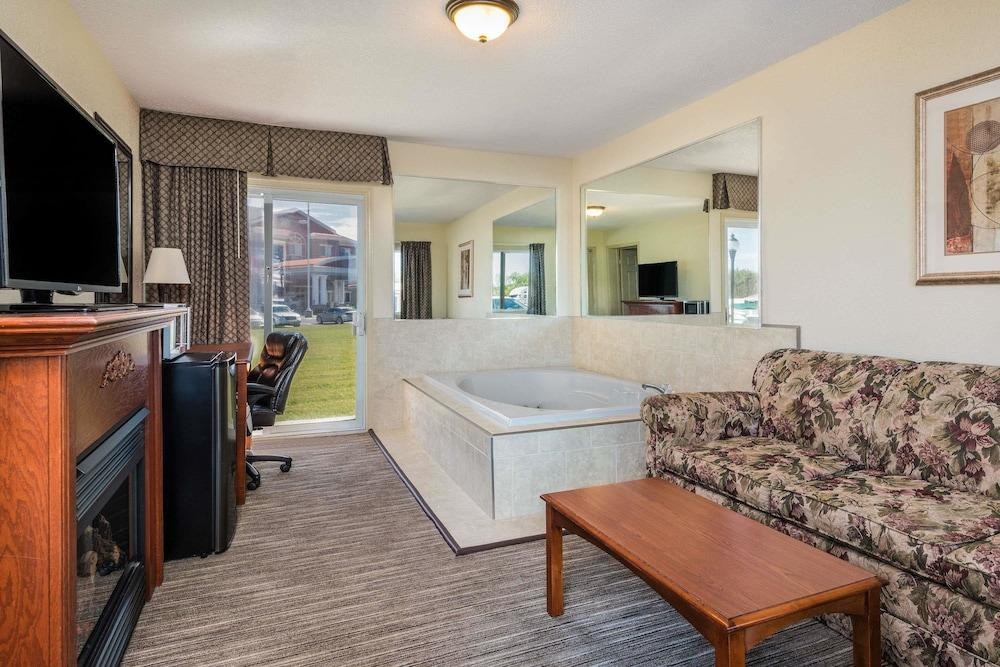 Travelodge by Wyndham Gananoque photo 4