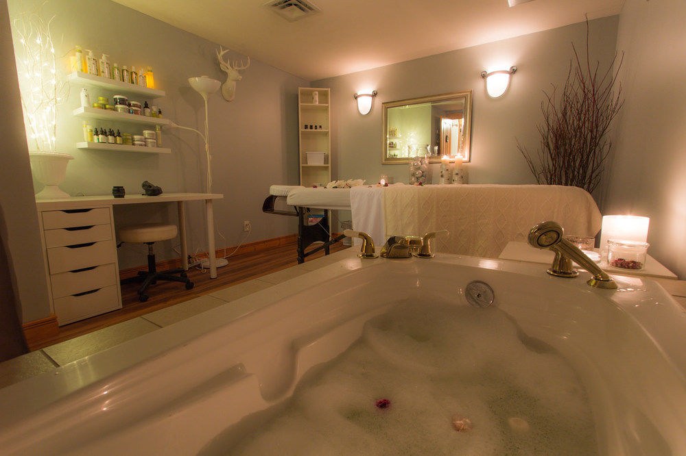 LIZARD CREEK LODGE
