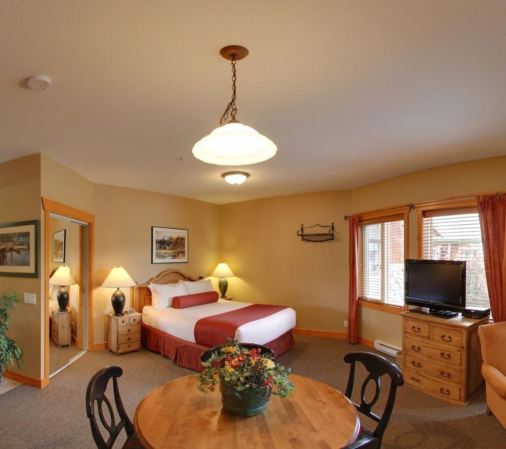 LIZARD CREEK LODGE photo 3