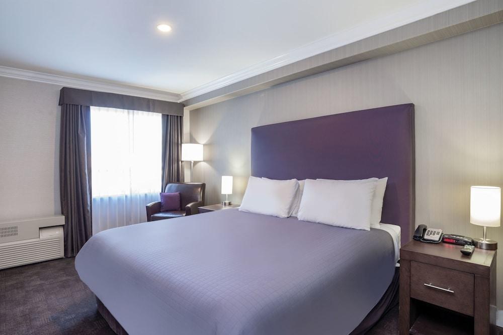 SANDMAN HOTEL & SUITES ABBOTSFORD photo 3