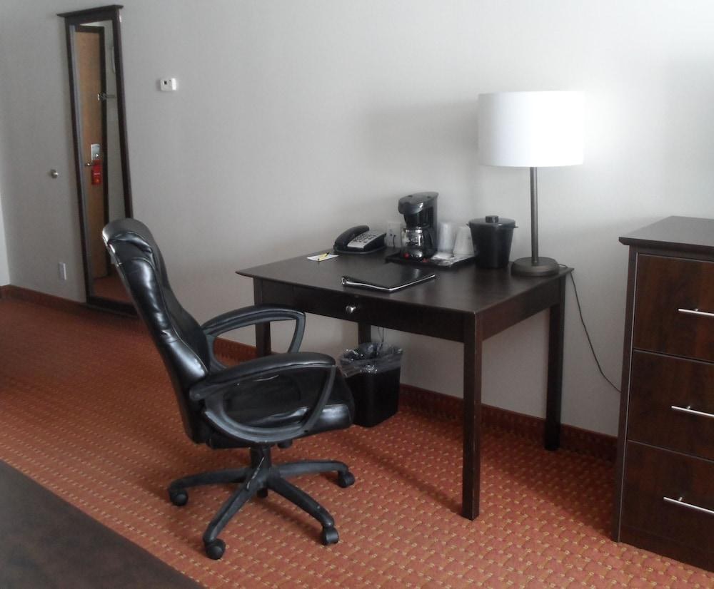Super 8 by Wyndham Quebec City