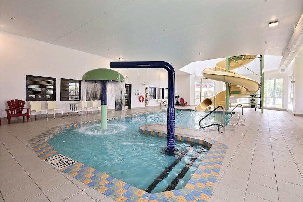 Super 8 by Wyndham Quebec City photo 2
