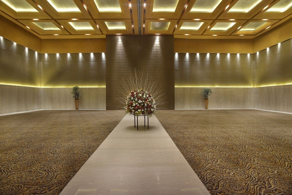 THE LALIT GREAT EASTERN