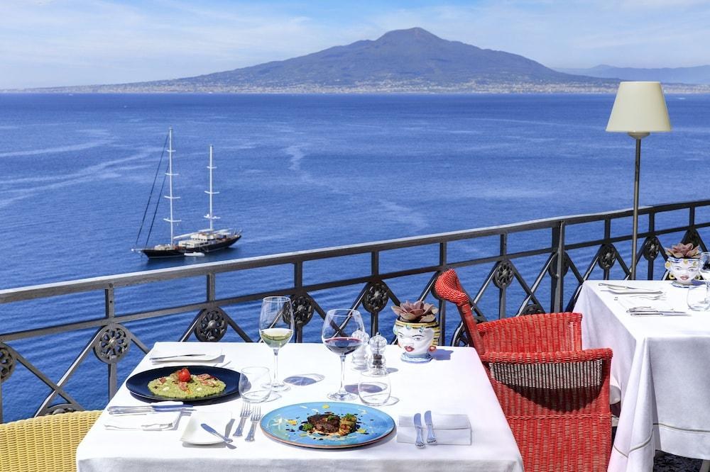 GRAND HOTEL AMBASCIATORI photo 2