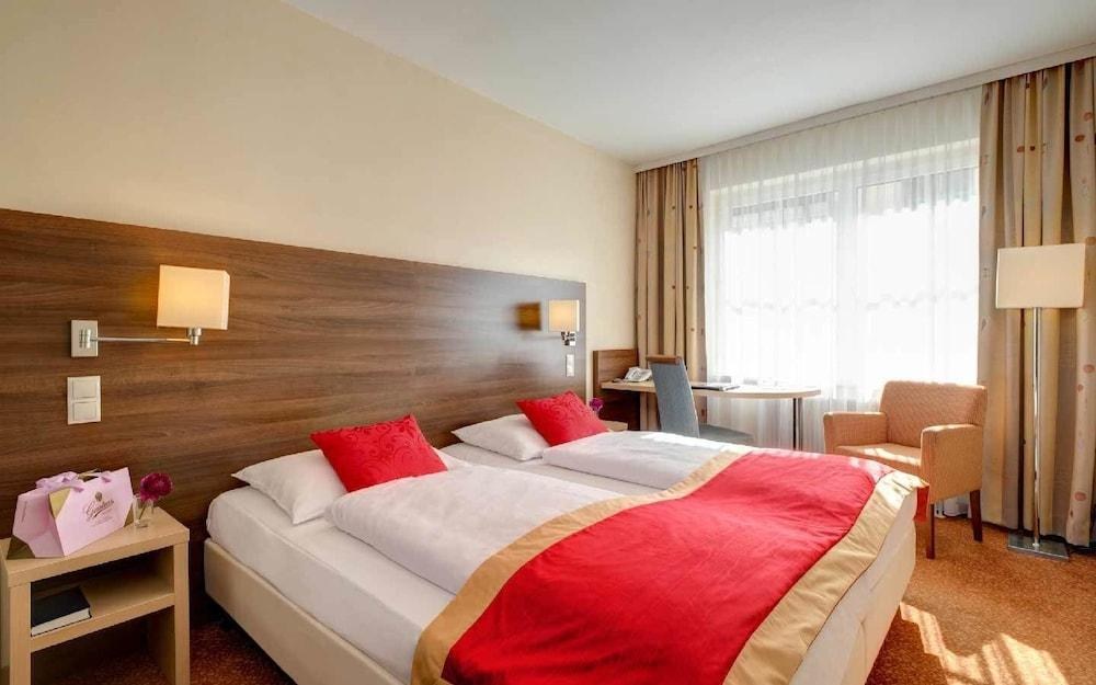 ALPHA HOTEL photo 2