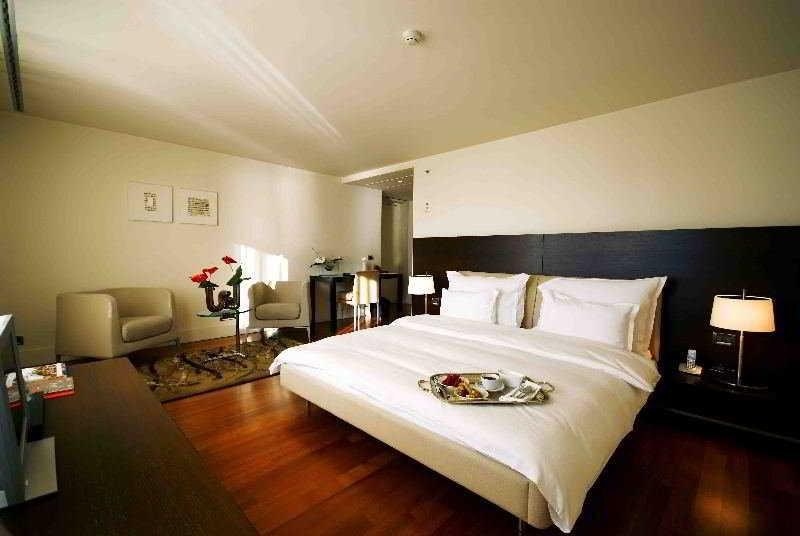 Ajia Hotel photo 1