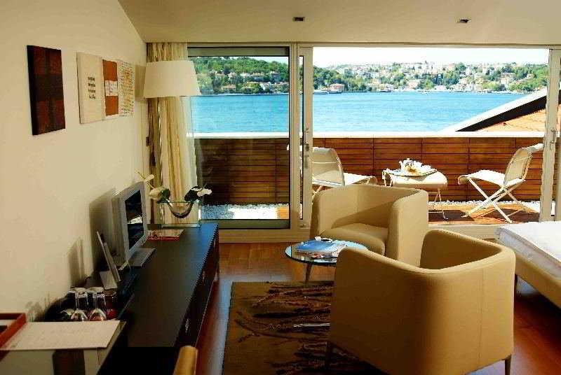 Ajia Hotel photo 2