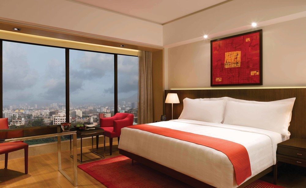 TRIDENT BANDRA KURLA