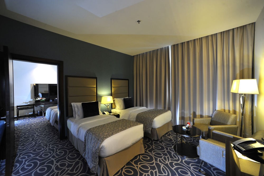 Ramada by Wyndham Abu Dhabi Corniche photo 1