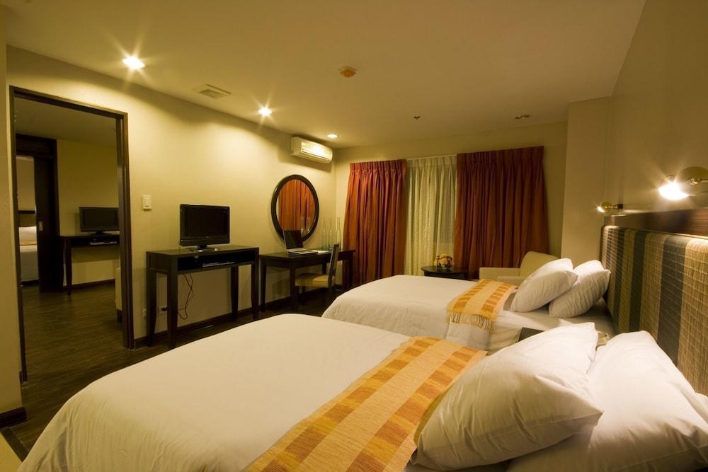 Baguio Burnham Suites photo 2