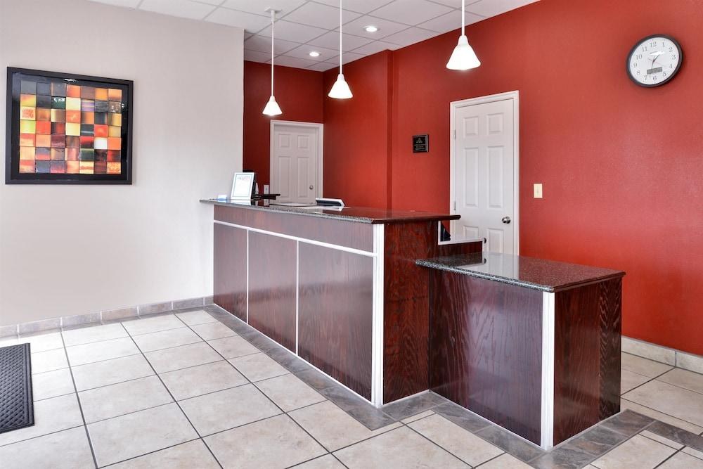 AMERICAS BEST VALUE INN TULSA WEST (I-44) photo 2