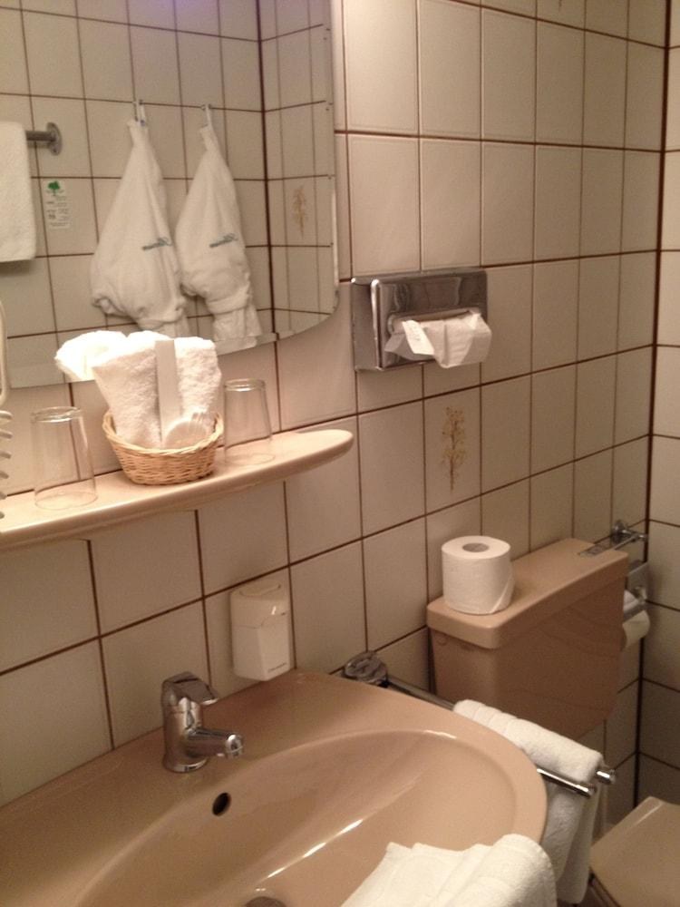 NOVUM HOTEL SILENCE GARDEN KOELN BRUECK photo 3