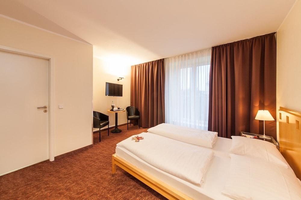 NOVUM HOTEL SILENCE GARDEN KOELN BRUECK photo 4