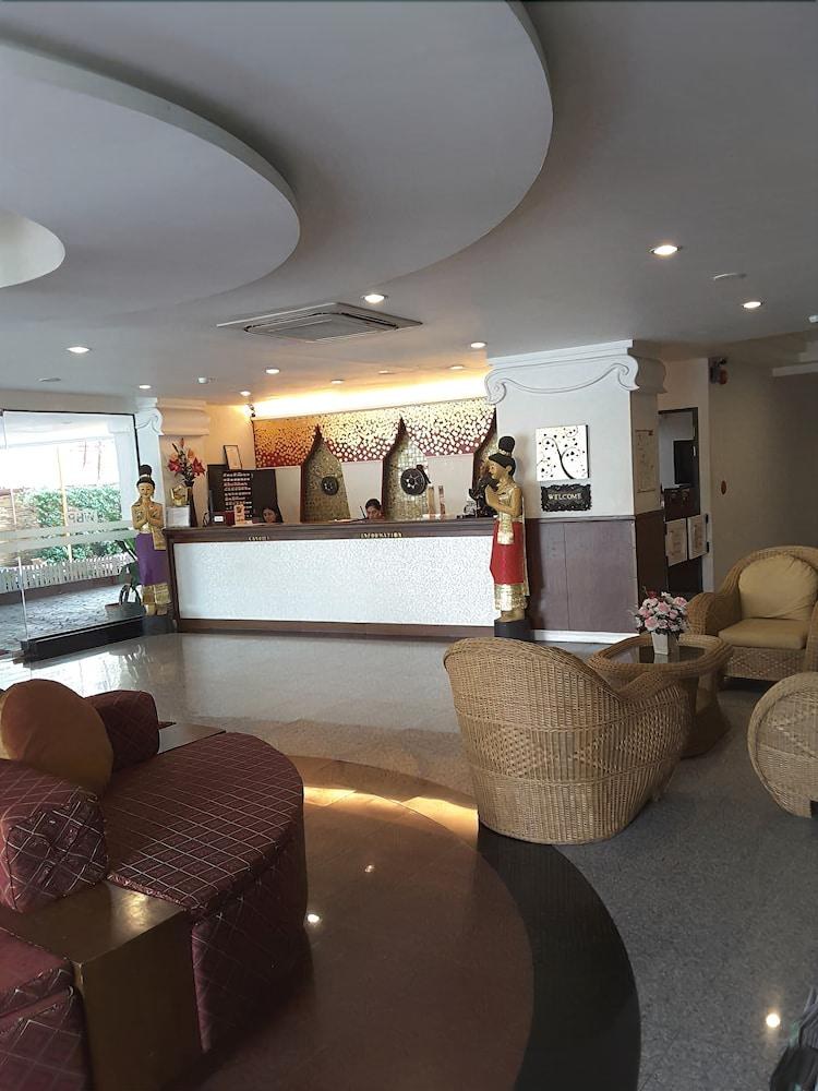 WANGBURAPA GRAND HOTEL photo 3