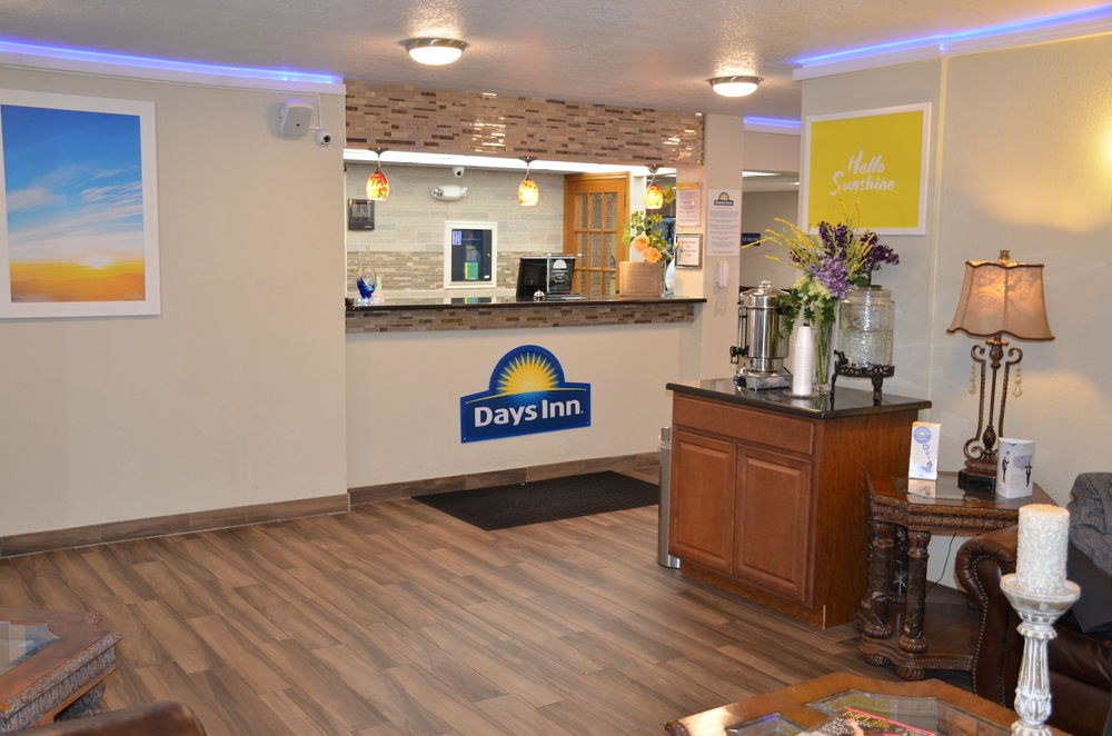 DAYS INN SOUTHERN HILLS/ORU photo 1