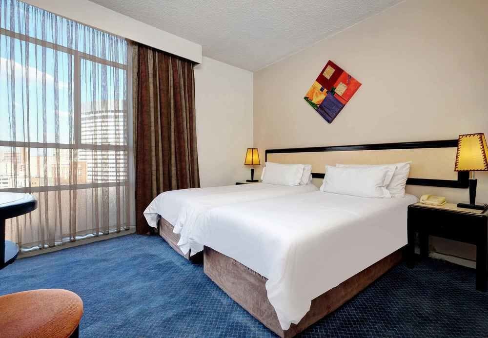 PROTEA PARKTONIAN ALL SUITE