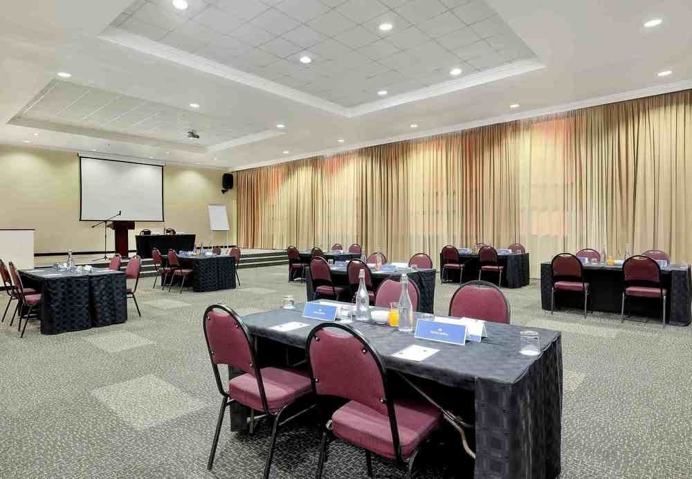 PROTEA PARKTONIAN ALL SUITE photo 3