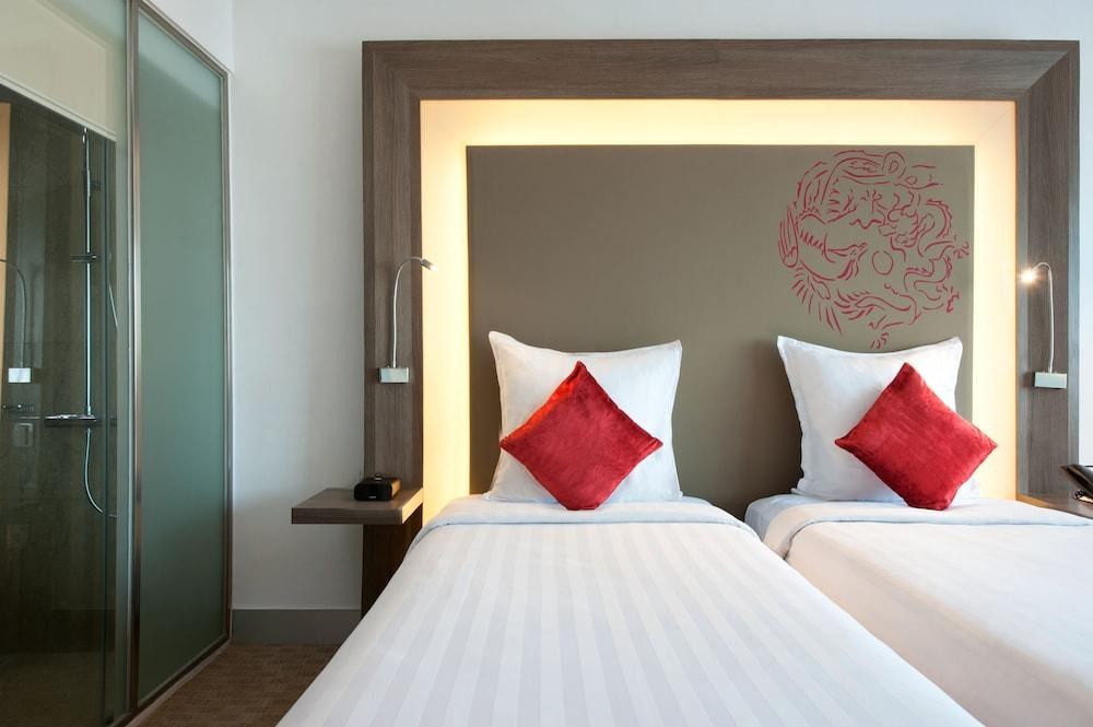 NOVOTEL JAKARTA GAJAH MADA photo 2