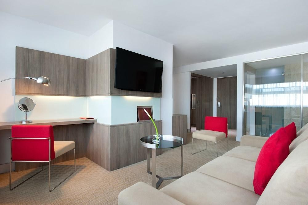 NOVOTEL JAKARTA GAJAH MADA photo 3
